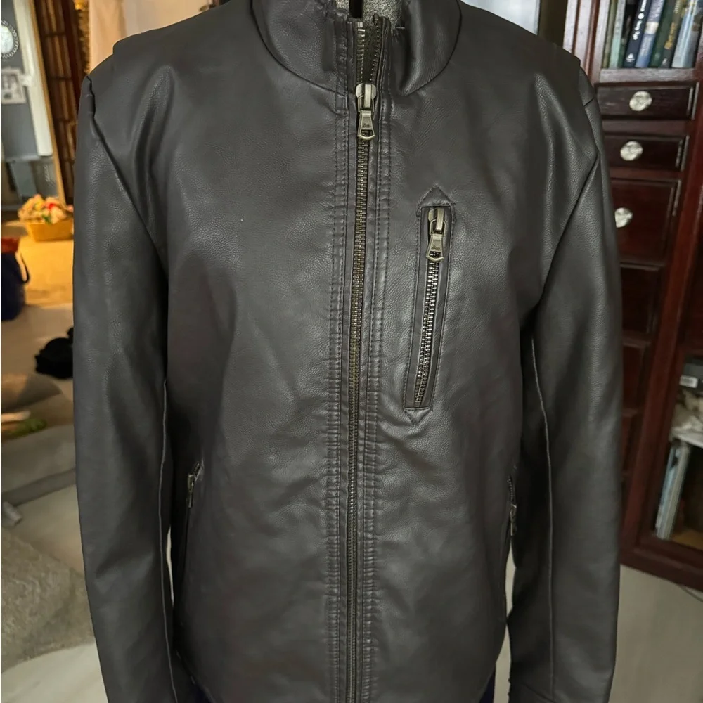 Jacket - Picture 2 of 9